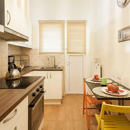 Best Private Rooms In Apartment In Safe Area Athens Exterior photo