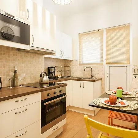 Best Private Rooms In Apartment In Safe Area Athens Exterior photo